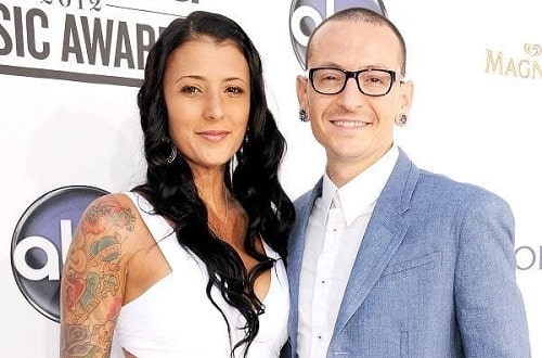 A picture of Tyler's parents Chester Bennington and Talinda Bennington.